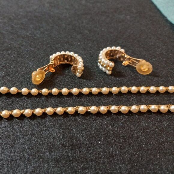 Napier Faux Pearls & Gold Tone Metal Necklace & Earrings Cottagecore Grandmacore - Picture 1 of 8